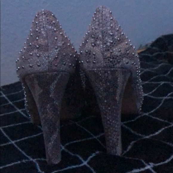 Beaded snake skin high heels - Picture 3 of 3